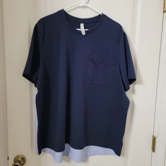 Athleta Size XL Navy Blue & Light Blue Gallery Tee Shirt, Gently Used Condition - Picture 6 of 15